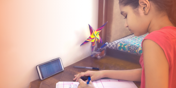 A girl studying online